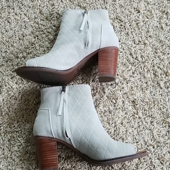 TOMS Majorca Quilted Suede Leather Booties - Picture 4 of 5